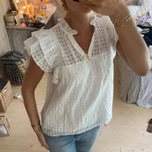 Supersöt blus  - Superfin blus i topp skick