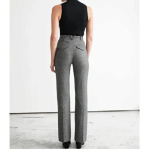 Ull byxor - Mörkgrå ull byxor från & Otter stories 