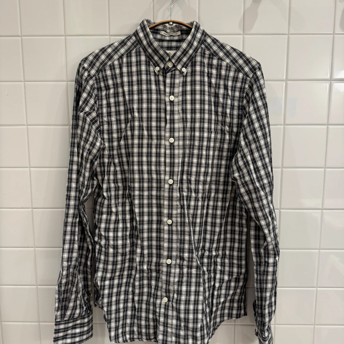 Rutig skjorta från GANT i gråbeigea toner – Storlek S