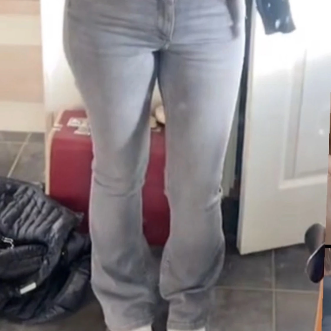 Gråa bootcut jeans  - 2