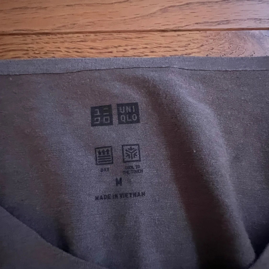 Grå/brun t-shirt - 90