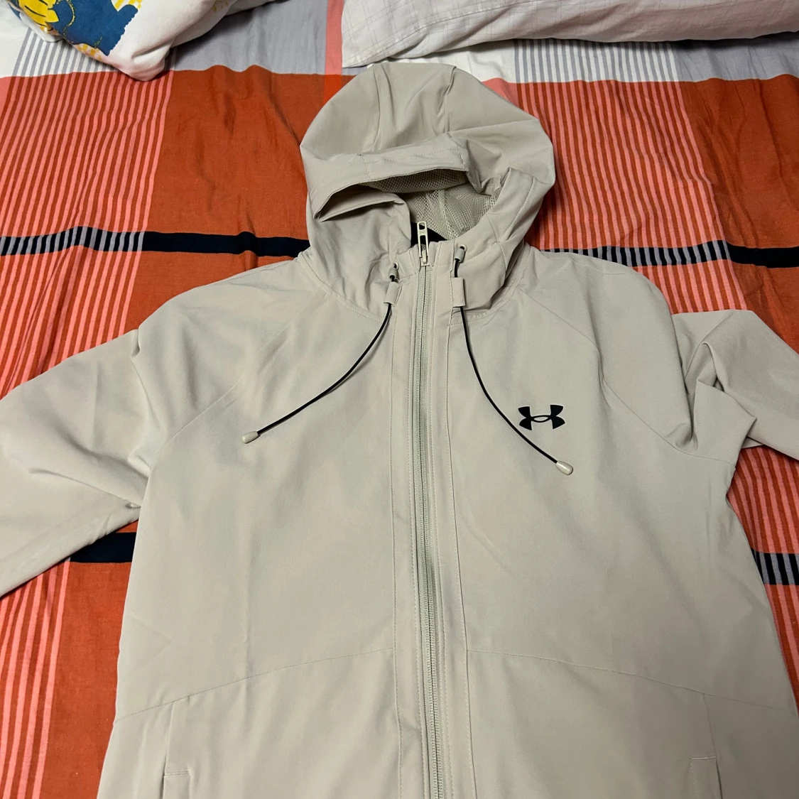 Under armour vindjacka