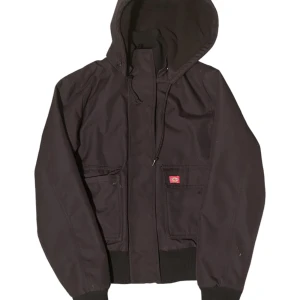 Svart jacka från Dickies - Säljer en svart jacka från Dickies med huva och dragkedja. Jackan har ribbade muddar och två framfickor med en liten logotyp på ena fickan. Perfekt för en casual look.