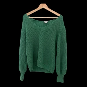 Grön stickad tröja  - Superbra skick och nypris ca 499kr ❤️