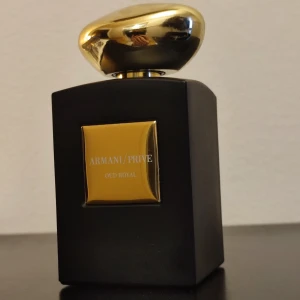 Armani Prive Oud Royal edp intense 100ml - Armani Prive Oud Royal edp intense 100ml. The perfume is new and comes without a box. Top Notes	Saffron, Bergamot, Rose. Middle Notes	Oud, Incense, Labdanum. Base Notes	Sandalwood, Amber, Patchouli.