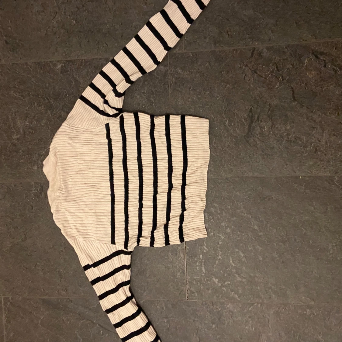 Randig ribbad tröja - 90