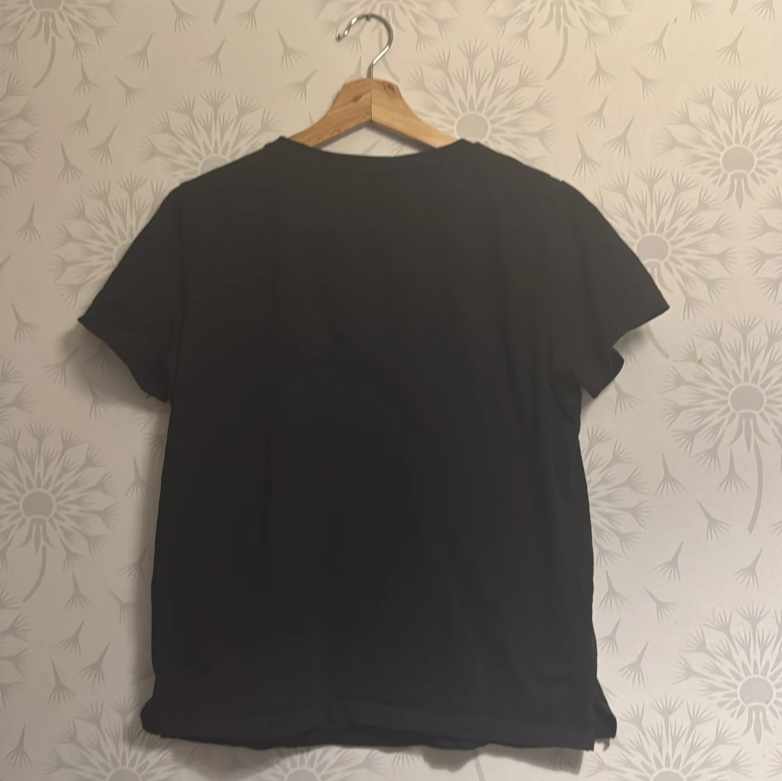 Svart t-shirt från Guess - 1