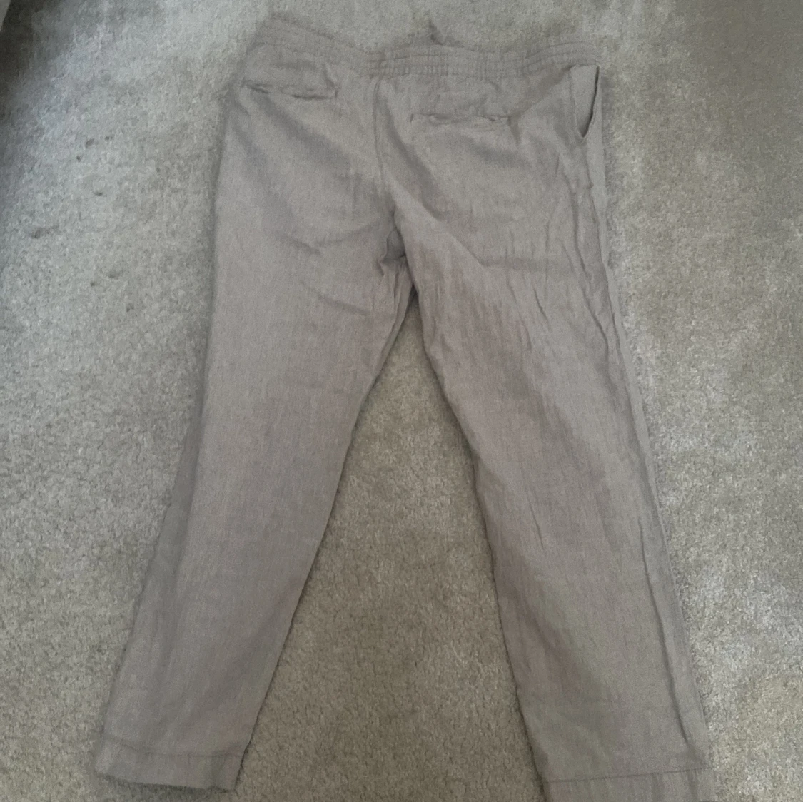 Beige linnebyxor med snörning - 3