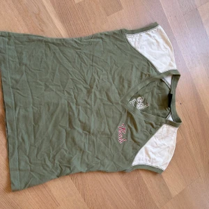 Peak t shirt  - Bra skick