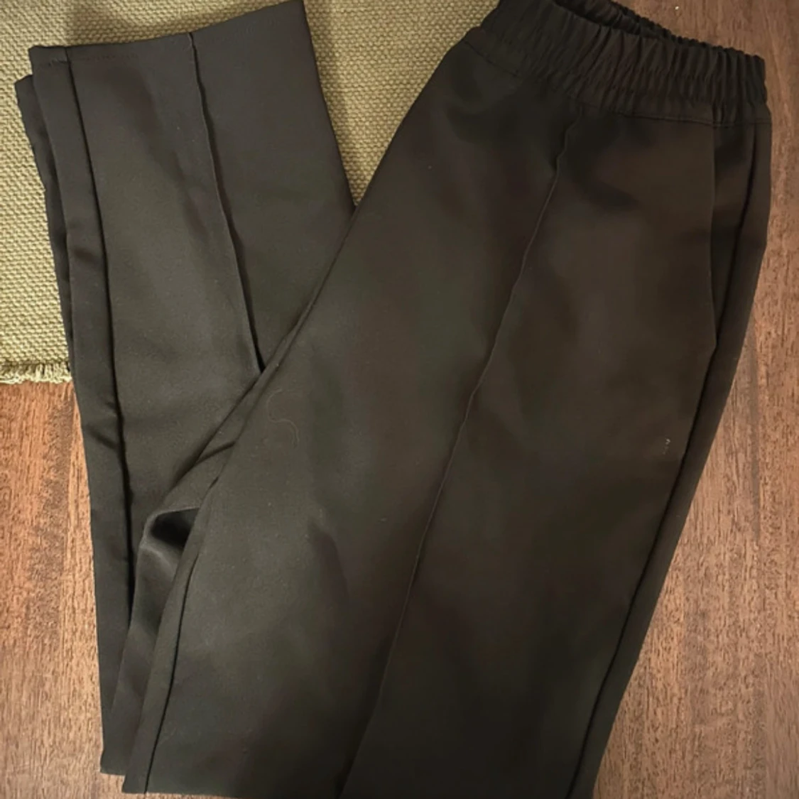 Svarta kostymbyxor - 1