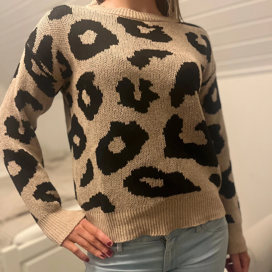 Beige leopardmönstrad tröja - 1