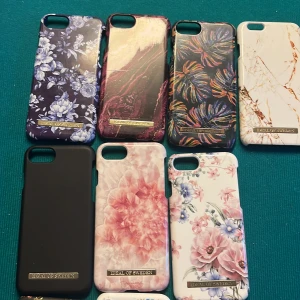 Mobilskal  - Mobil skal till se och en till iPhone 13 Ideal of Sweden = 30kr Dom andra =15kr iPhone 13=15kr