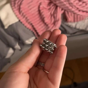 Edblad ring  - Helt ny, använd någon få gång. Storlek 17,5 mm.