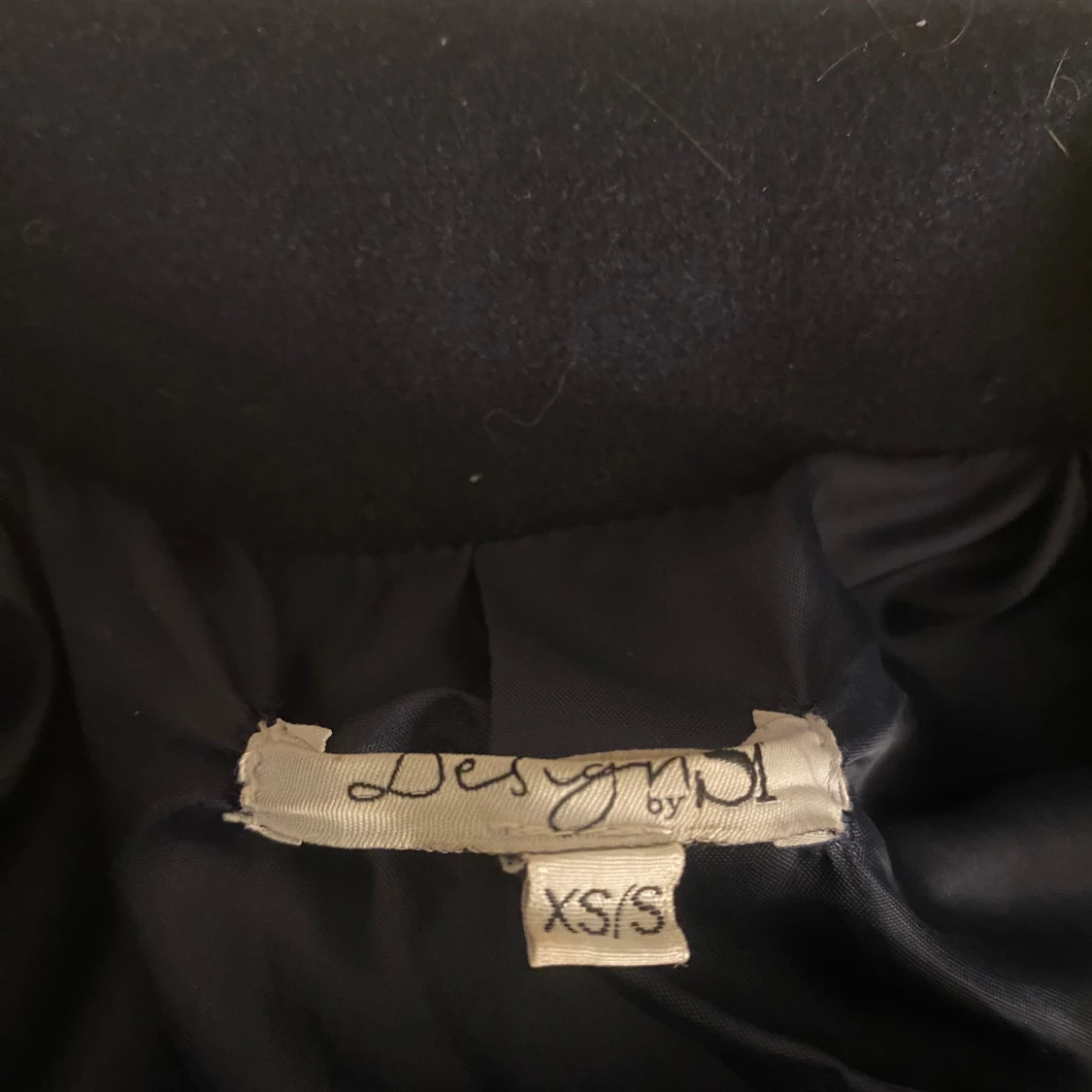 Mörkblå kappa - 91