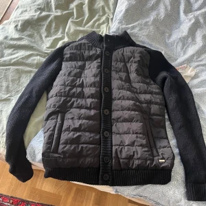 Hetcher Paris Cardigan - Gott skick, varm och skön under vinterjackan 