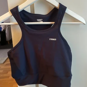 Träningstopp från Stronger  - Sparsamt använd 