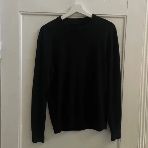 Merinoull Tröja - Storlek S | Svart | Inga hål eller defekter | These Glory Days Tröja 