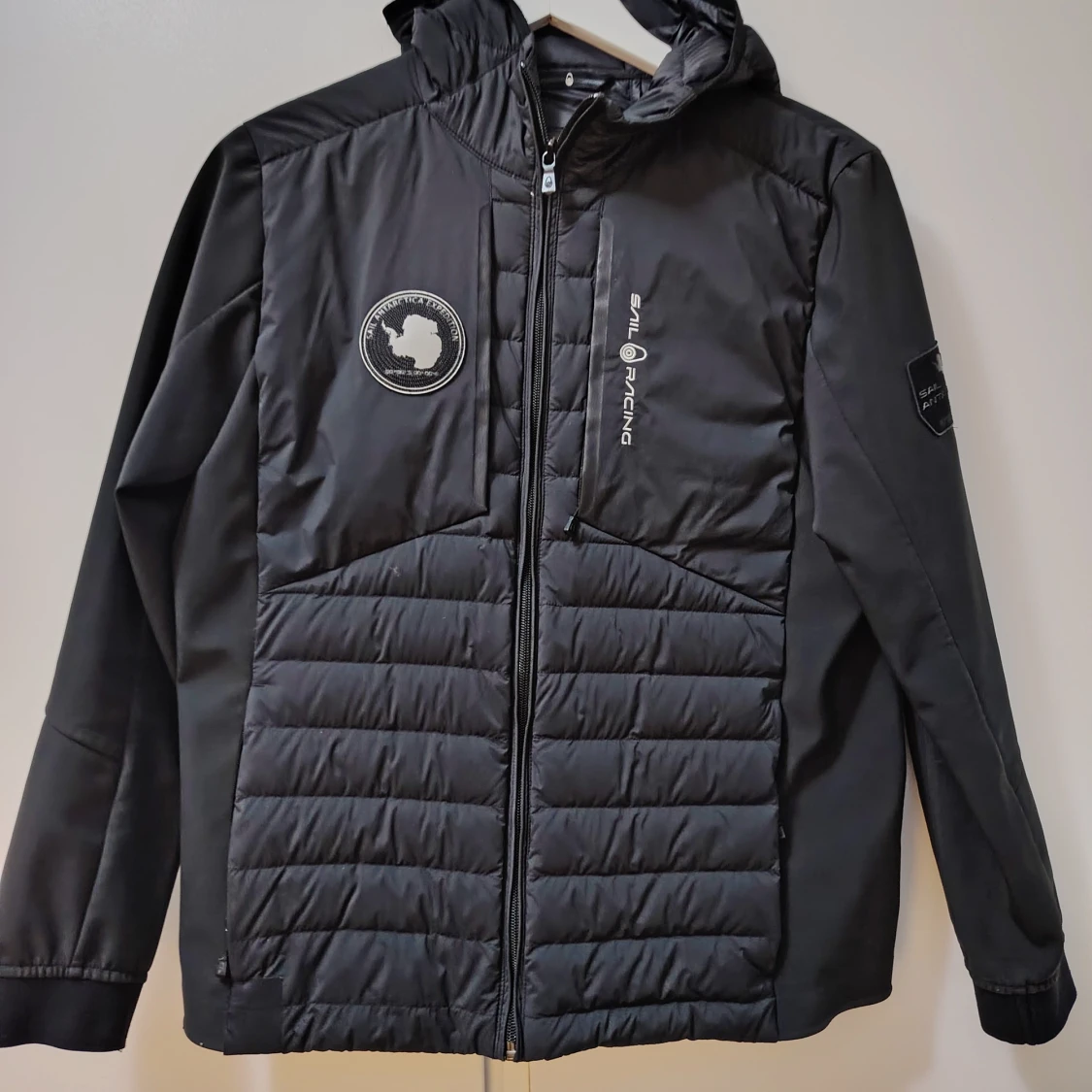 Svart jacka från Sail Racing