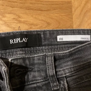 Replay JOE Jeans - Ett par riktigt feta Replay JOE jeans. Storlek 30/32. Inga defekter. Mer bilder finns att få.