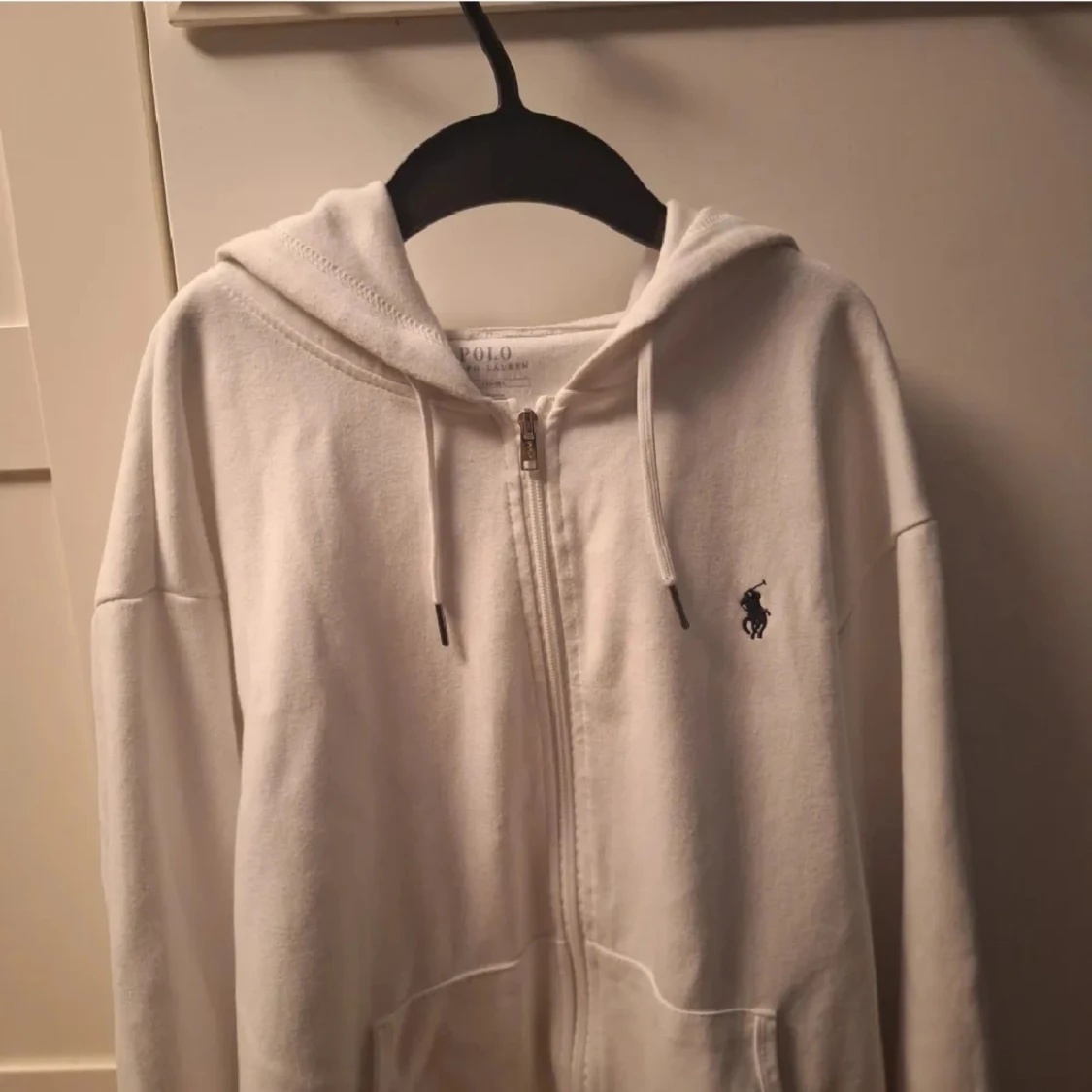 Vit hoodie från Polo Ralph Lauren