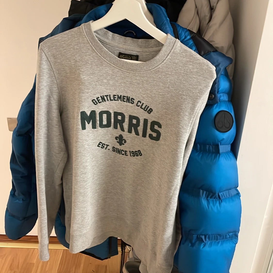 Grå sweatshirt från Morris