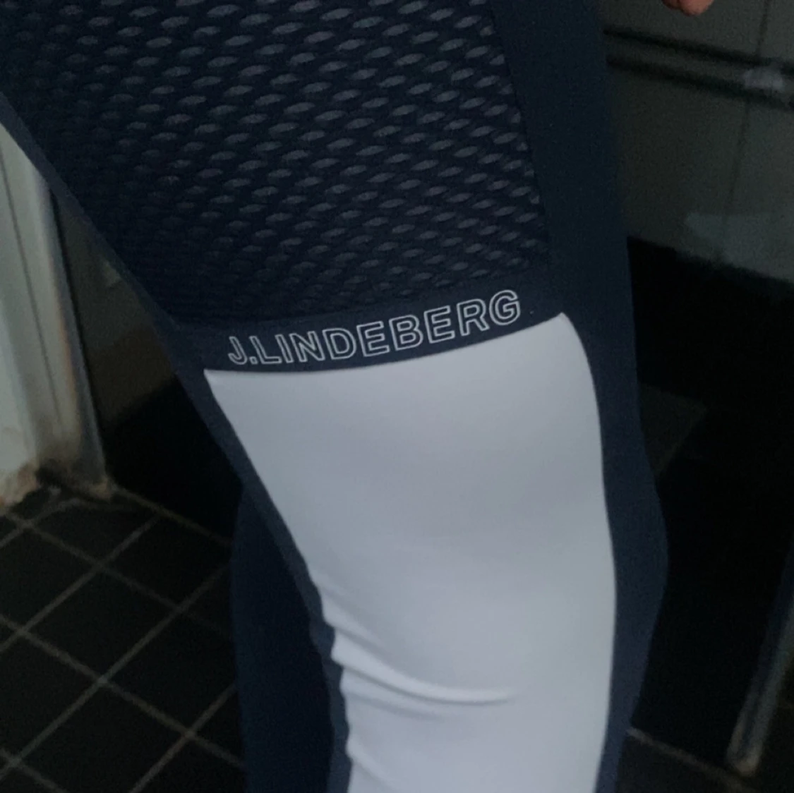 Marinblå  träningtights från J.Lindeberg - 90