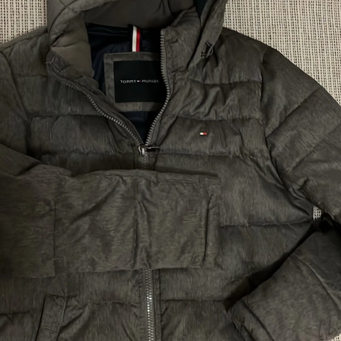 Svart pufferjacka från Tommy Hilfiger M