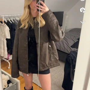 Skinn jacka - Använd 1 gång 