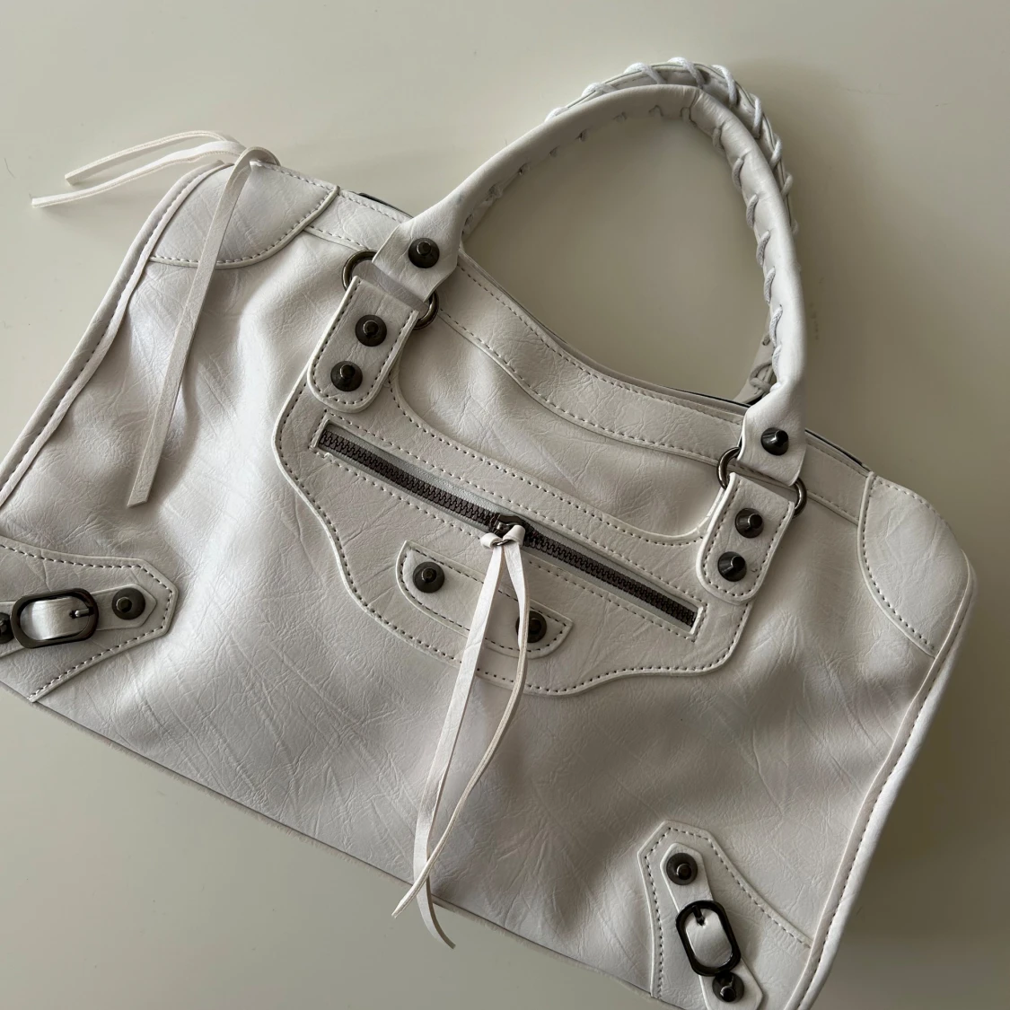 Vit väska - 91