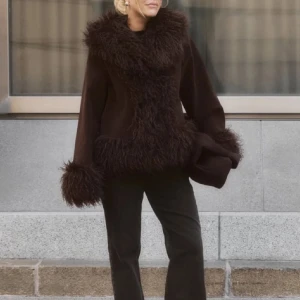 Moa Mattsson jacka  - Helt ny ville ha en större storlek 