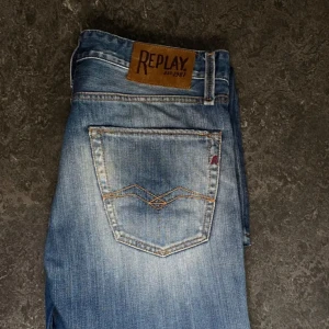 Replay jeans - Säljer dessa replay jeans för bara 300kr anledning är för små 