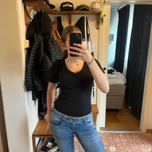 Söt topp - Jättefin topp från Vero Moda Mycket bra skick, endast använd fåtal gånger  Storlek Xs