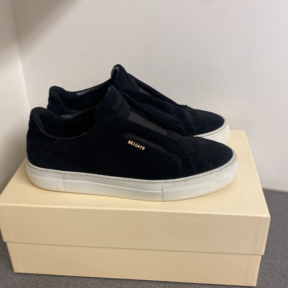 Svarta sneakers från Axel Arigato - 90