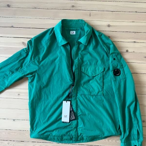 Cp Company Overshirt  - Brandnew with tags. Only meetups i Göteborg  Bin: 2000