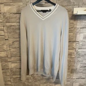 V ringad Michael Kors tröja  - Grå V ringad Michael Kors tröja 