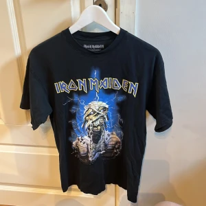 Iron Maiden tee - Iron Maiden tee  Skick 8/10  Xxs men passar S 