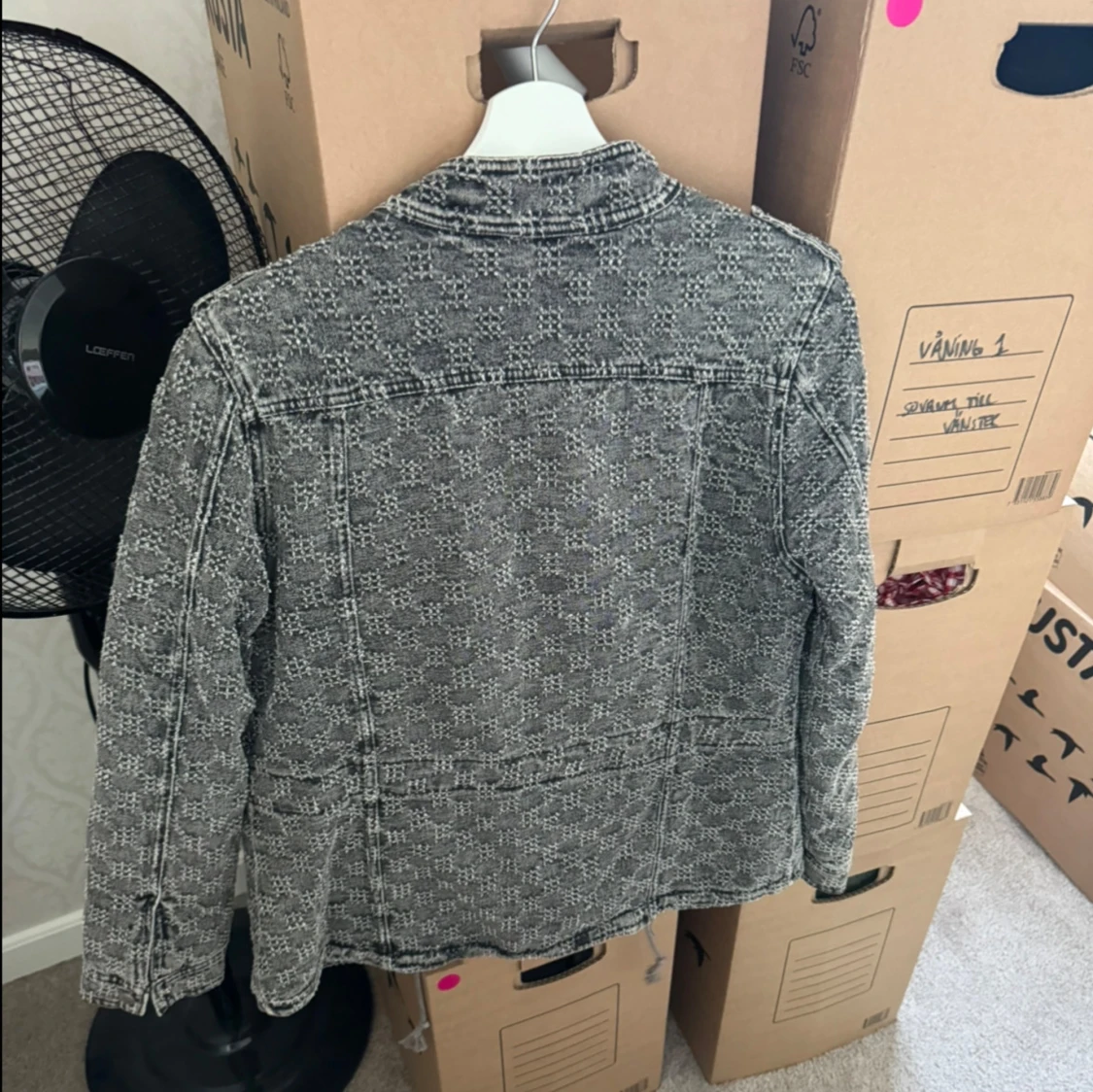 Grå mönstrad jacka från Cimin - 90