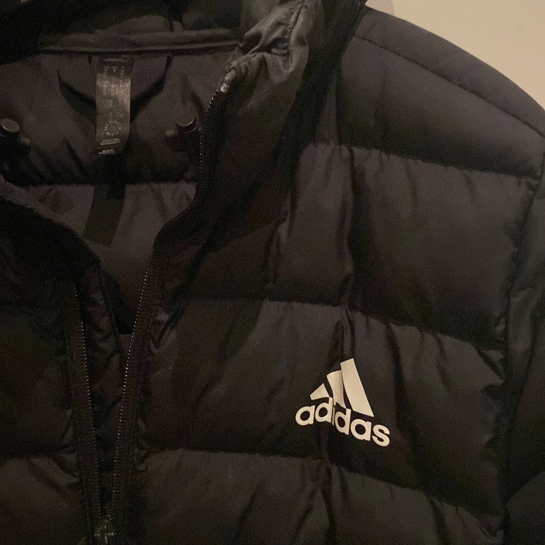 Adidas vinterjacka  - 91
