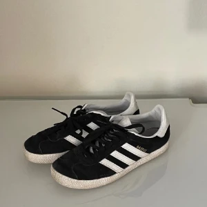 Adidas gazelle  - säljer mina adidas som inte kommer till användning längre 💗💗