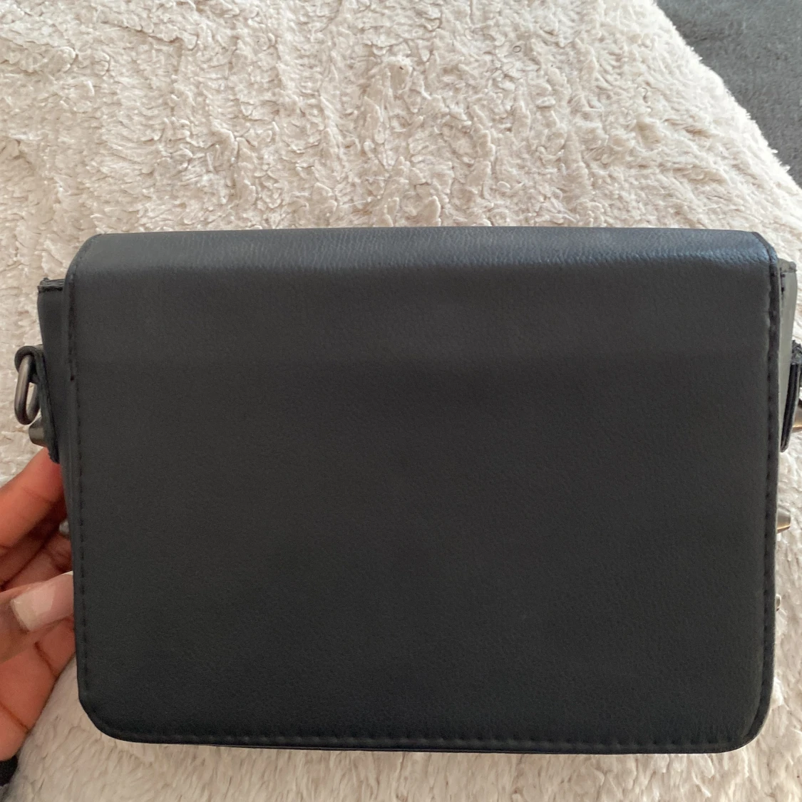 Snygg svart handväska  - 91