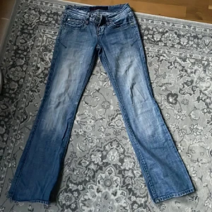 Ltb lågmidjade jeans - Säljer dessa superfina ltb jeansen då de är för små för mig. Skriv för mer info💕