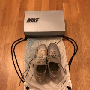 Nike Zoom Mercurial Vapor 15 Elite - Helt okej skick, säljer för att dom är för små, skick 6/10