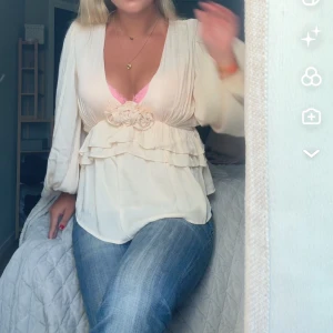 Sååå fin blus  - Intressekoll på min assnygga blus🙌🏻skicka gärna ett prisförslag🤗