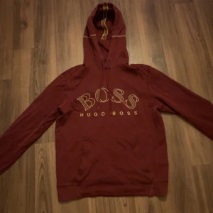 sällsynt Hugo boss hoodie❣️ - en jätte fin Hugo boss hoodie som ej kommer ull användning! ganska sällsynt men skönt material. såklart äkta❣️