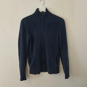 Zip tröja - Skit snygg tröja från pier one säljer då den är för liten hör av er vid frågor