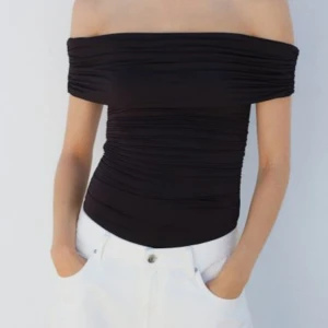 H&M body  - H&M body i stl S😇 aldrig använd 