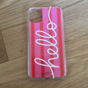 Cute mobilskal säljer fö ha nt kvar mobilen. T iPhone 11