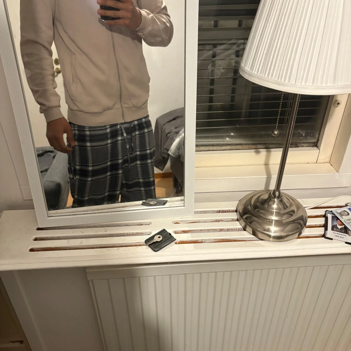 Beige hoodie med dragkedja