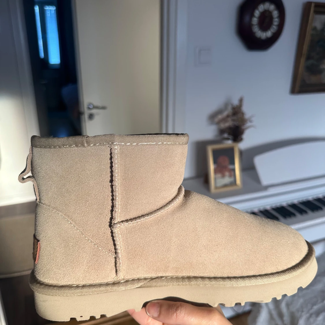 Uggs I färgen Sand storlek 40  - 92