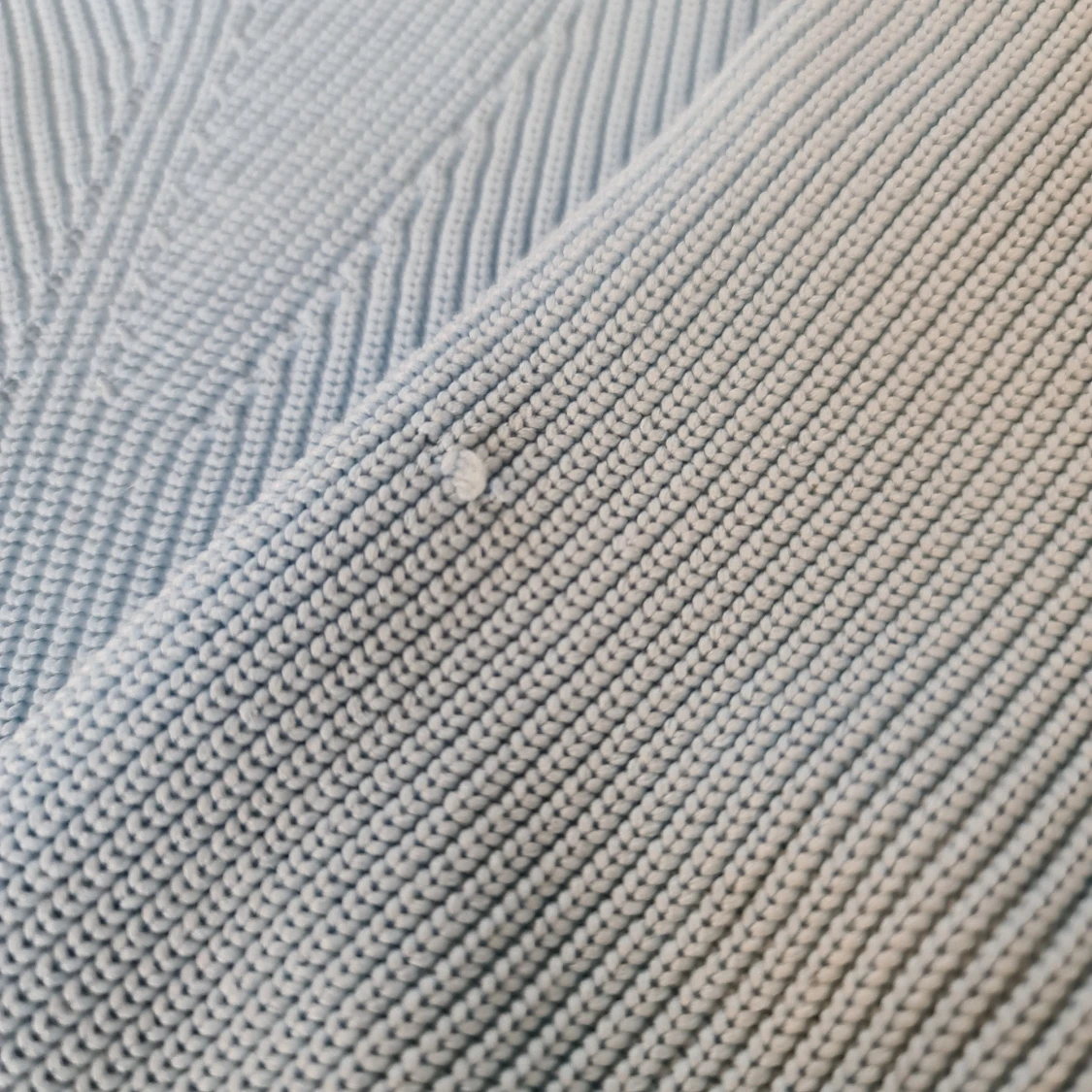 Ljusblå ribbad tröja från Esperi - 93